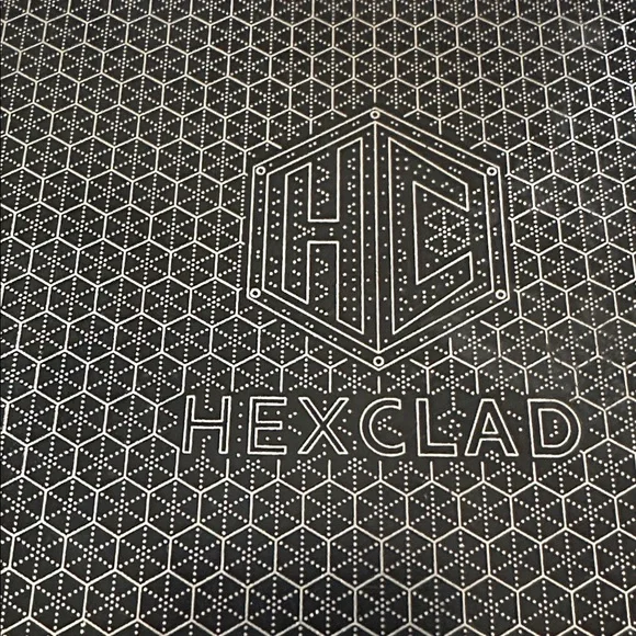 HEXCLAD Silver Non-Stick Frying Pan - Picture 8 of 8